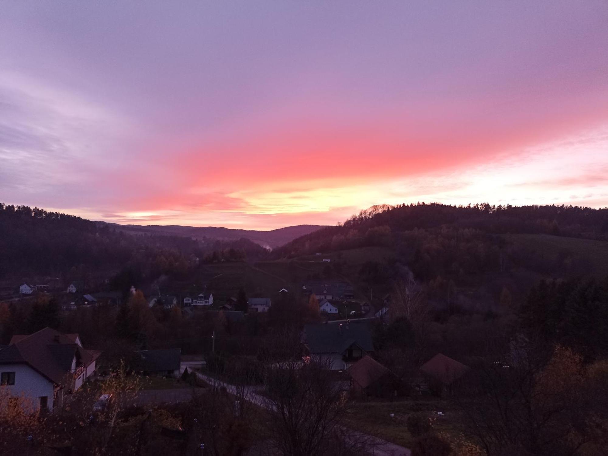 Domki I Apartamenty Nad Jeziorem Solinskim Z Basenem I Widokiem Na Gory Wolkowyja Exterior foto